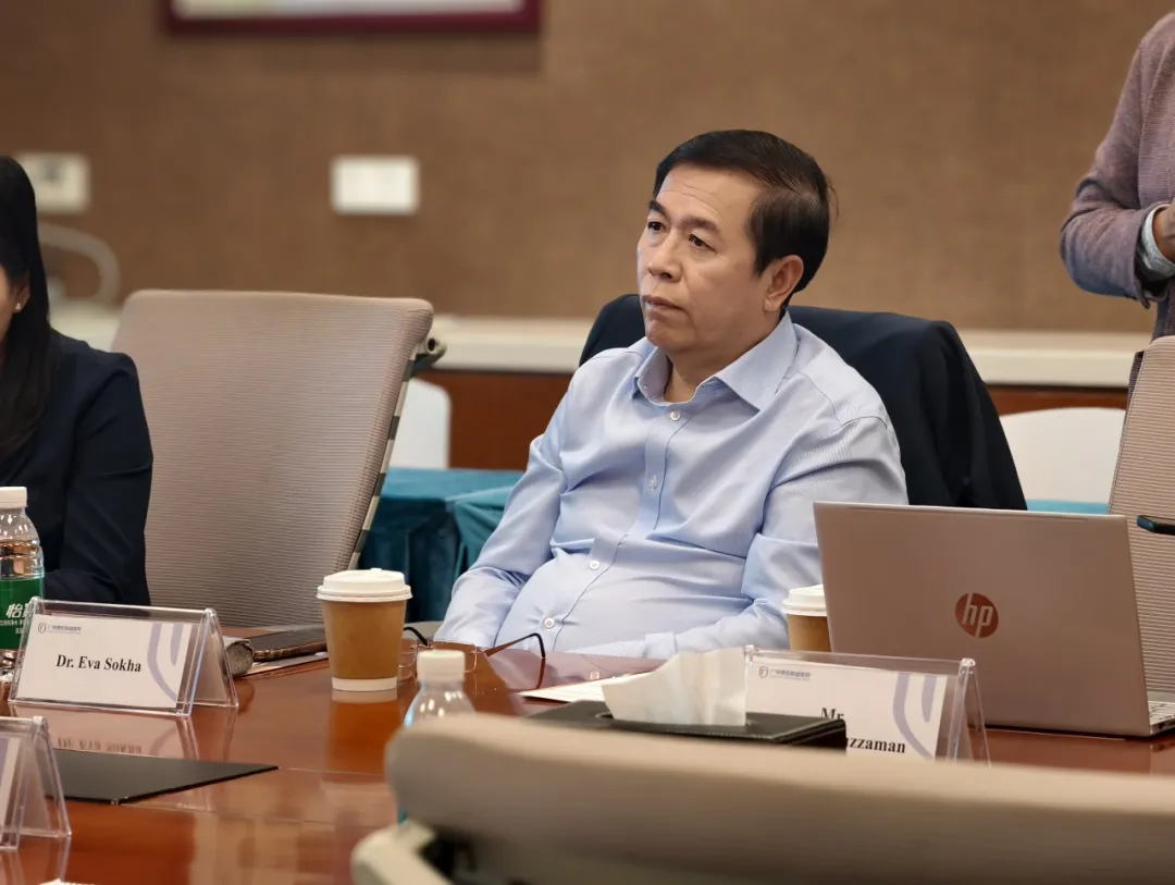 Dr. Eav Sokha listens during the academic exchange session